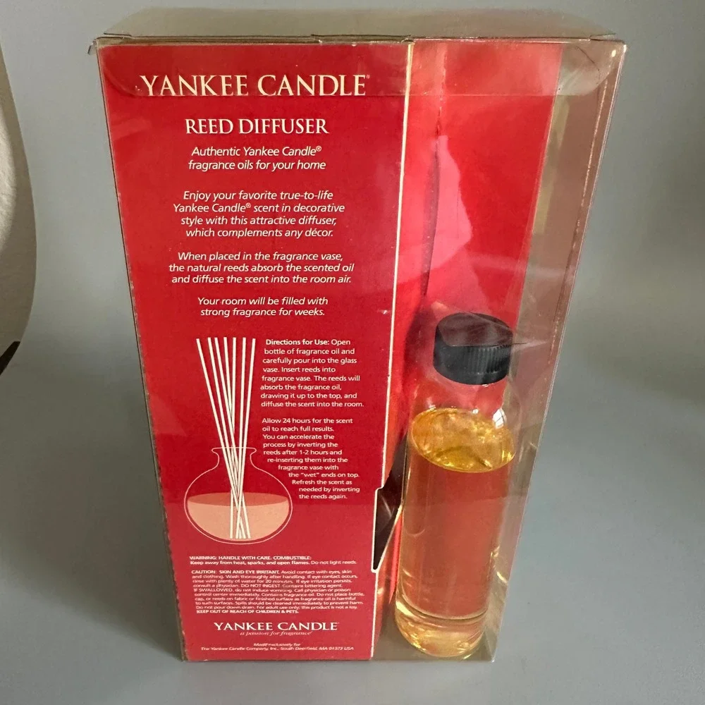 Yankee Candle Christmas Eve Reed Diffuser Set Red Glass Vase Snowflake Charm